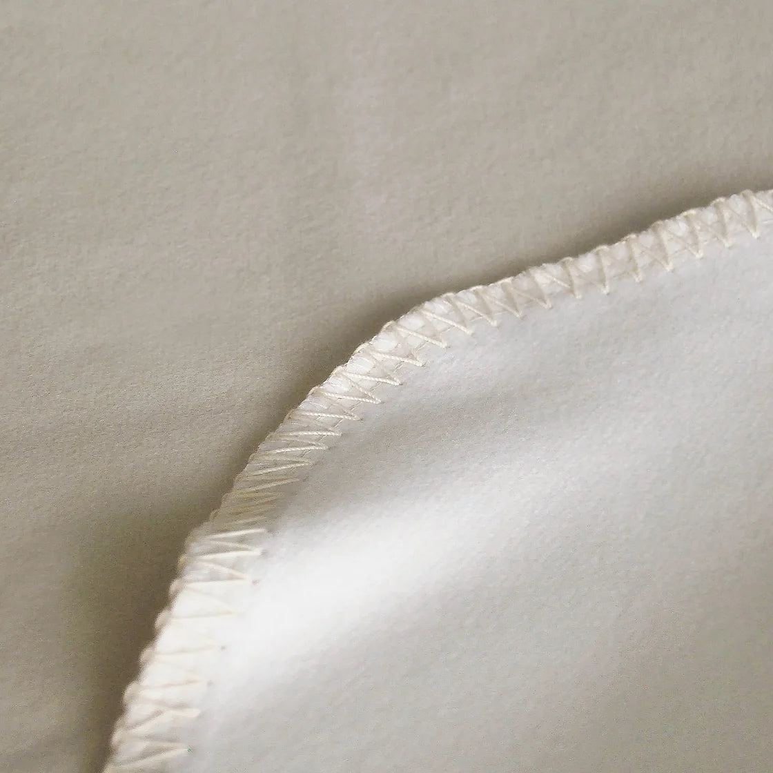 St Genève | Patrizia | Throw