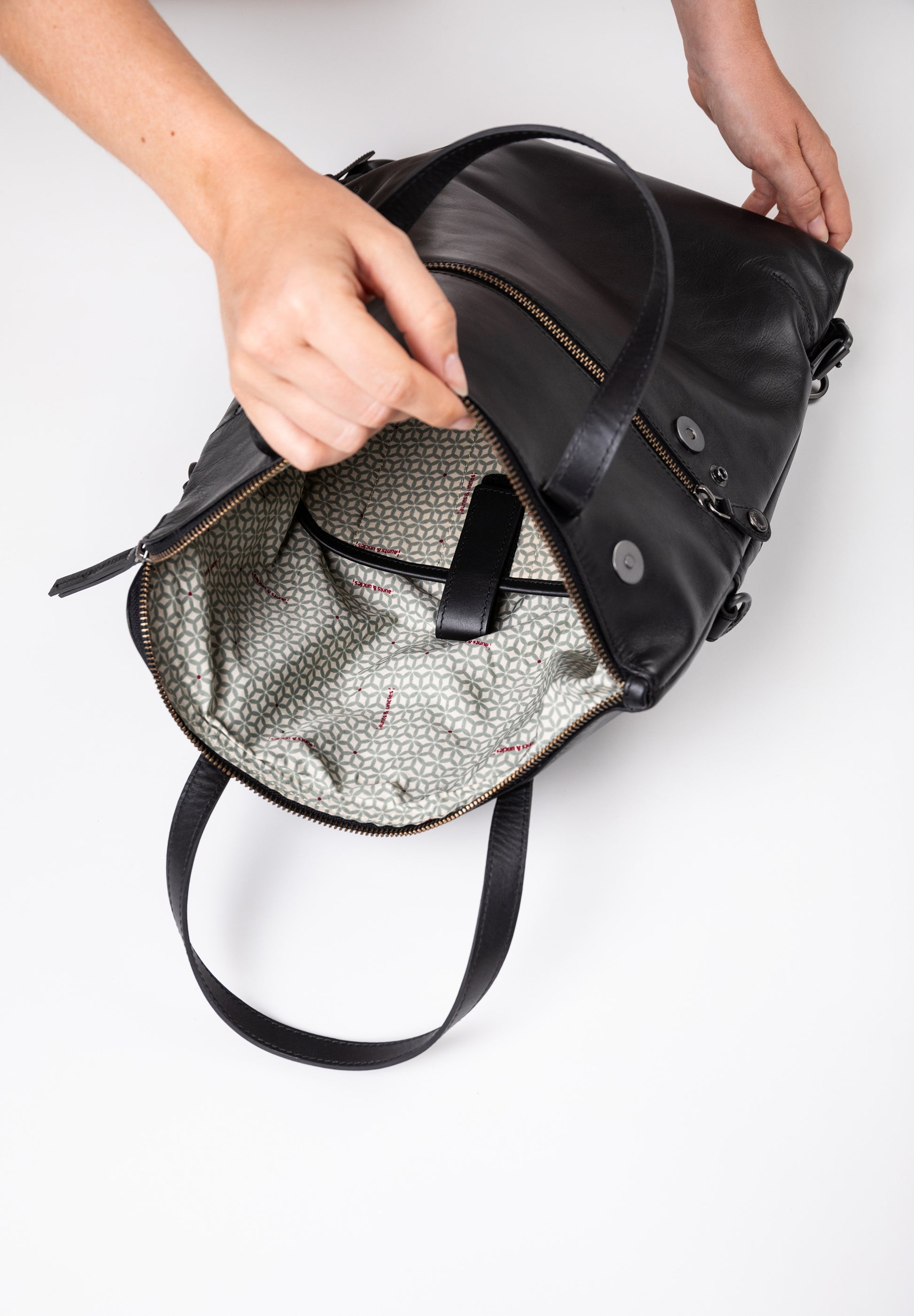 Aunts & Uncles - SS25 - Pomelo Handbag/Backpack in Jet Black - inside 7