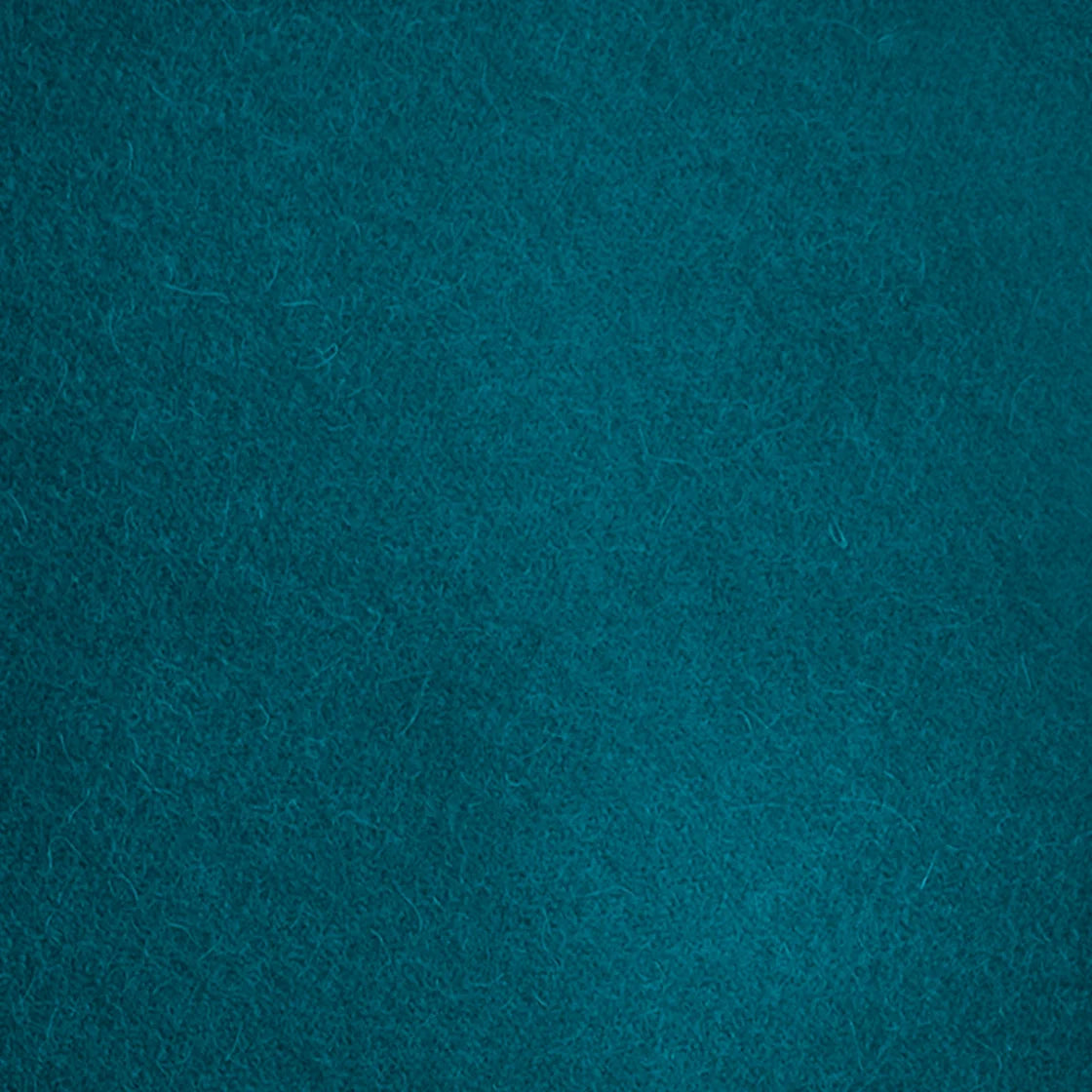 St Geneve Alfie Alpaca Throw in Teal