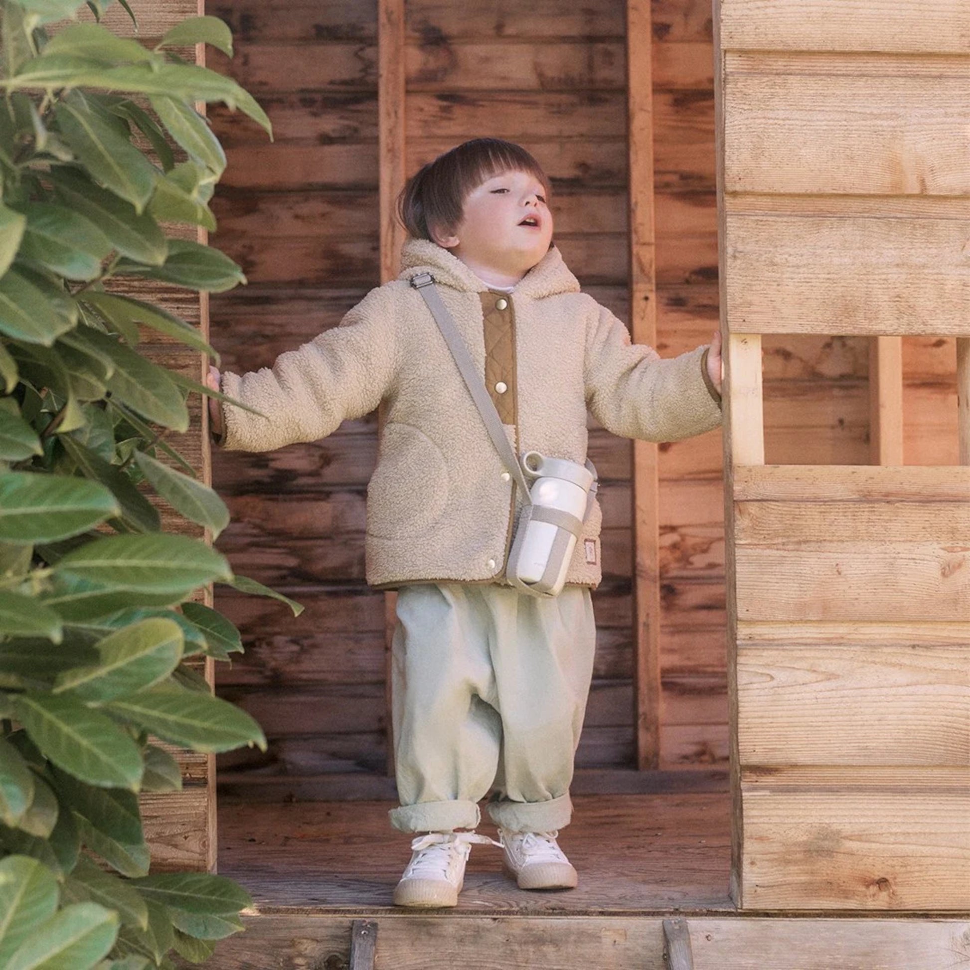 KINTO Tumbler Strap Small, Beige Holding Play tumbler for child