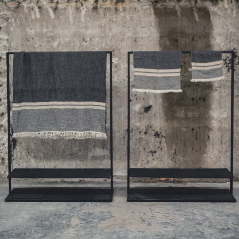 SS25 - Libeco -  Belgian Linen Guest Towel | Tack Stripe - lifestyle 3