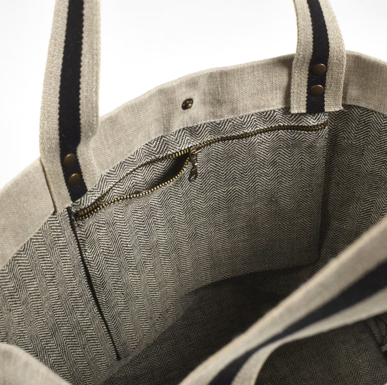 SS25 - Libeco - James Large Shoulder Sac | Flax - inside 3