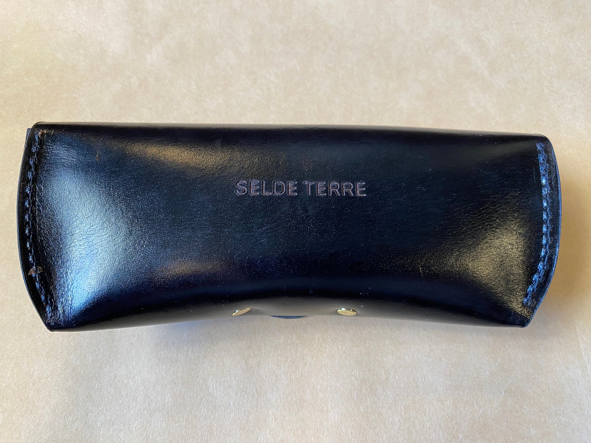 SS25 - Selde Terre - Glasses Case | Black Leather - back 3