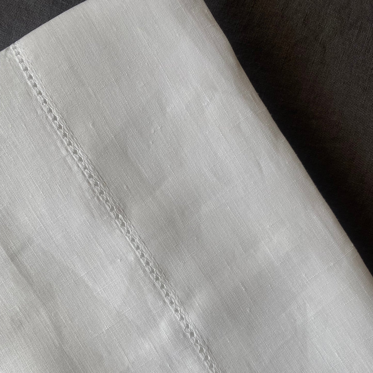 St Genève - Linen Premier Flat Sheet | White | King - close up details 2