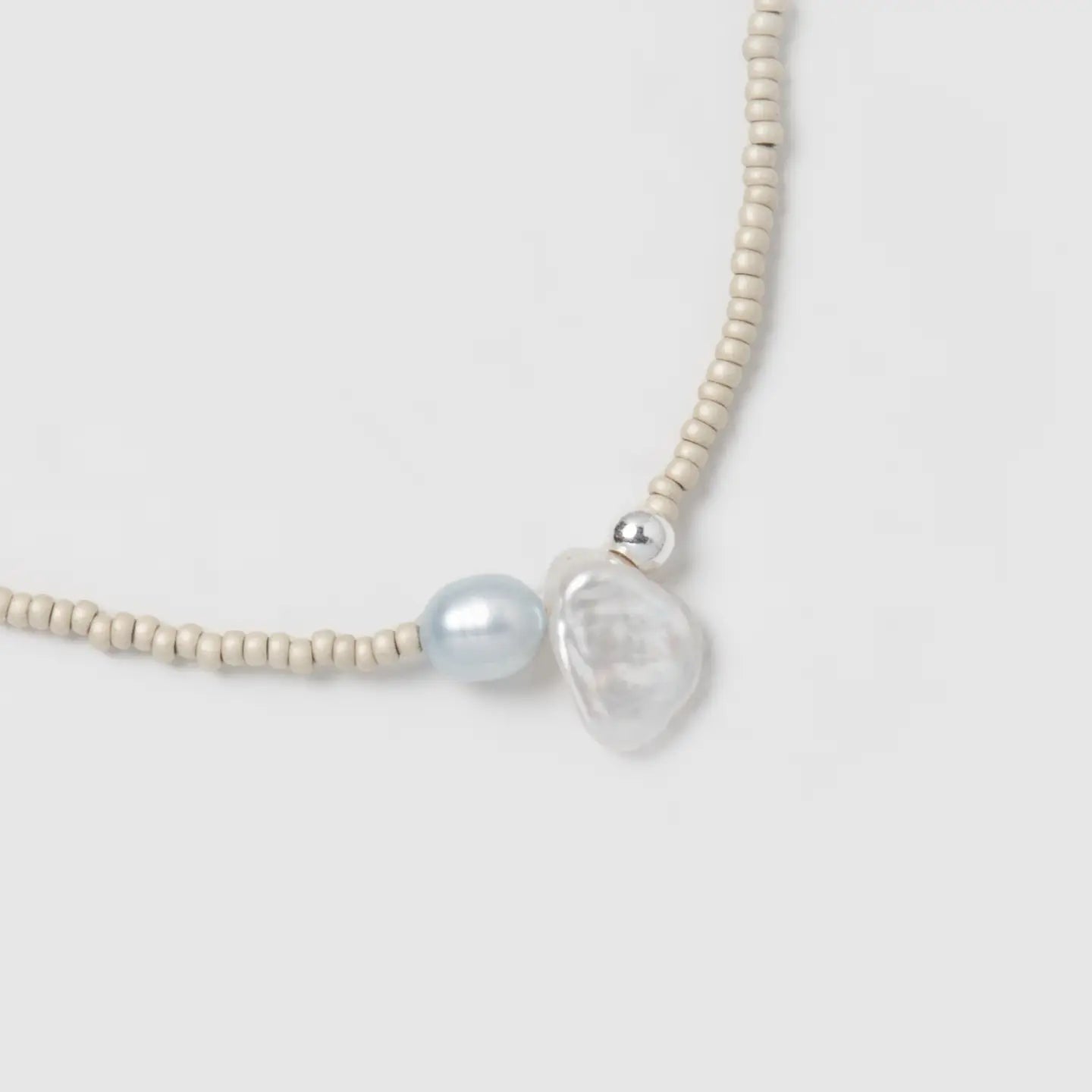 SS25 - Wolf Circus - Addison Necklace | Cream with Pearl - close up 3