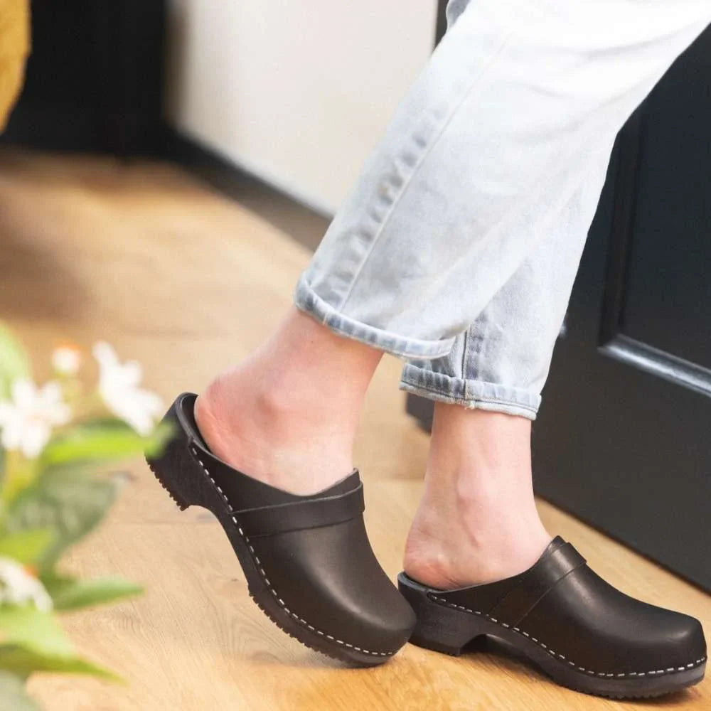 Elsa Classic Black Leather Clogs on Black Base