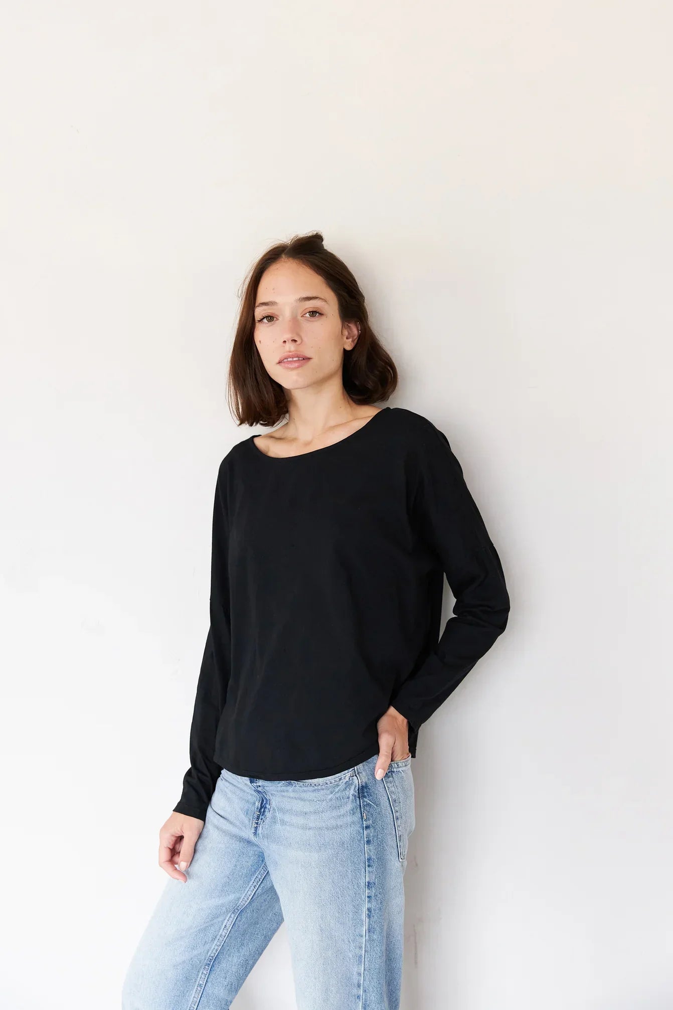 Organic Long Sleeve Boxy Tee in Black