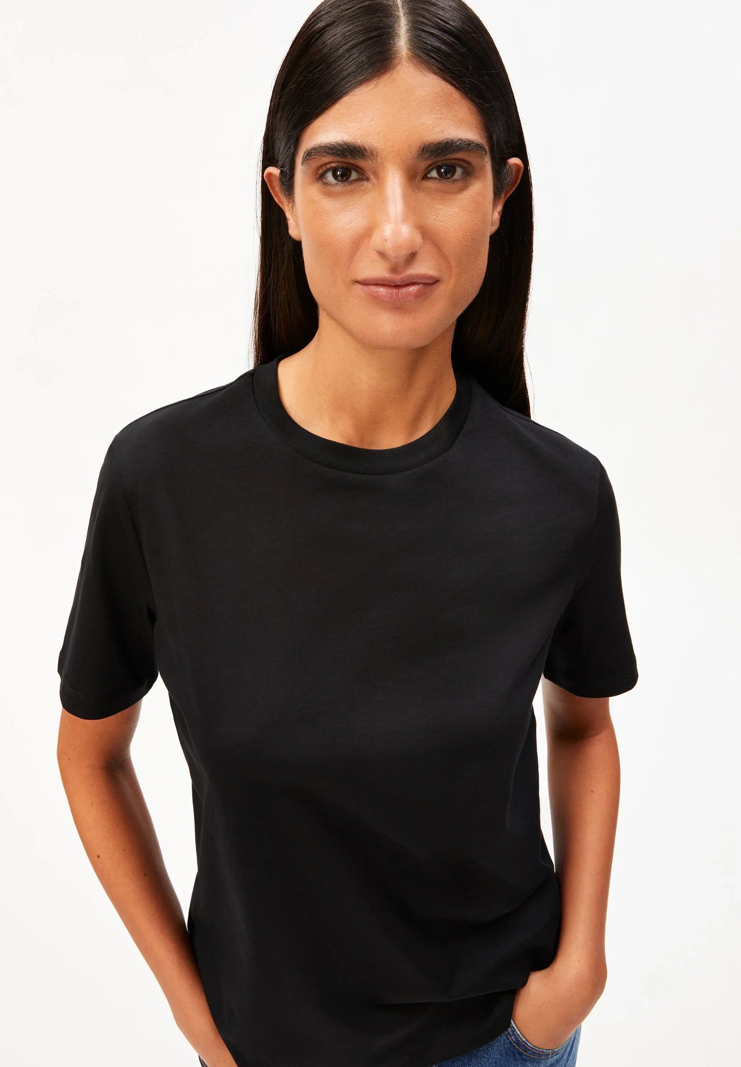 LUALAA T-SHIRT – ARMEDANGELS Canada