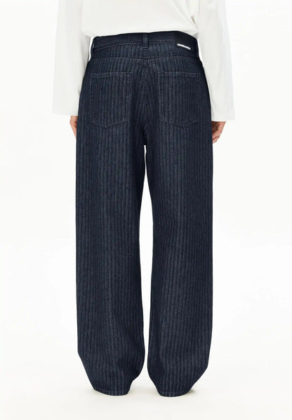 ARMEDANGELS Canada – HAAYI Herringbone Baggy Jean in Rinse back full view on model in Kelowna