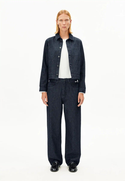 ARMEDANGELS Canada – HAAYI Herringbone Baggy Jean in Rinse styled with matching jacket and white shirt in Kelowna