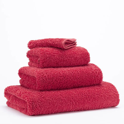 Super Pile Towel | Viva Magenta 579