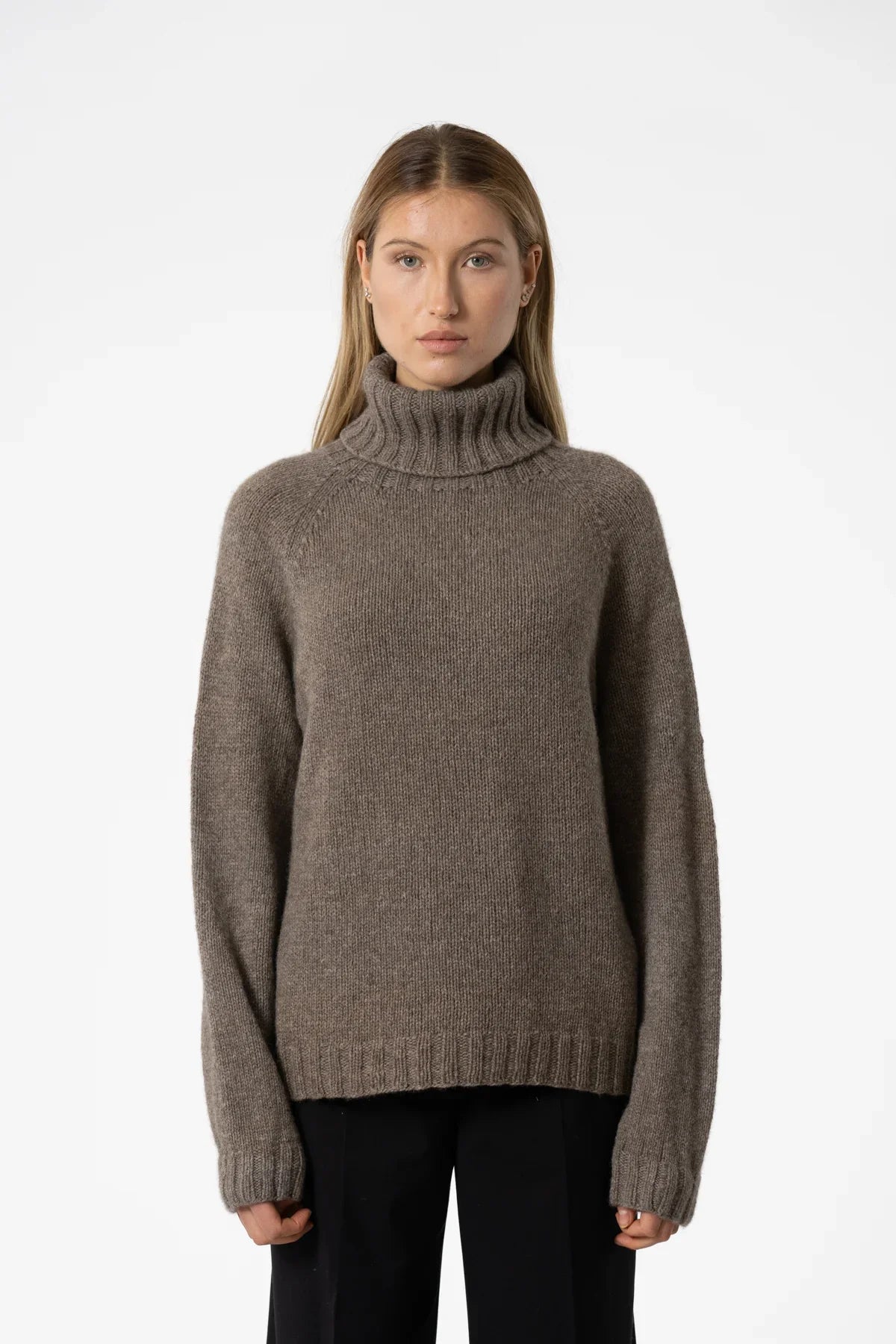Dinadi - FW24 - Yak Handknit Turtleneck in Oat Brown - on model front 1