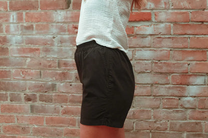 FW23 - It is well L.A Organic Poplin Shorts in Black 