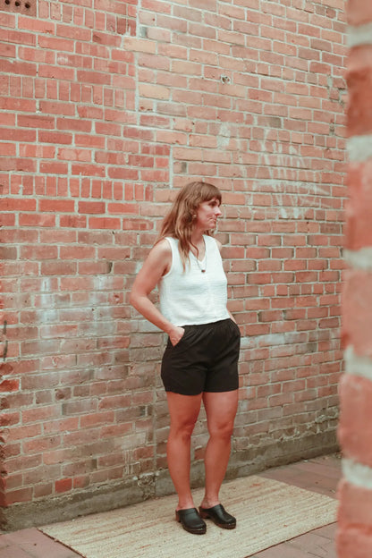 FW23 - It is well L.A Organic Poplin Shorts in Black 