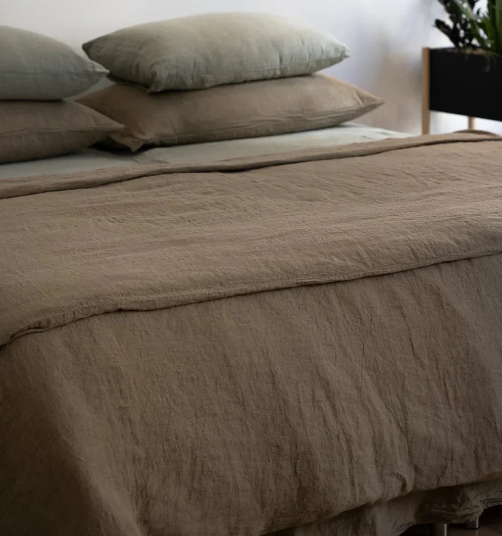 Dark brown somn linen bedding set