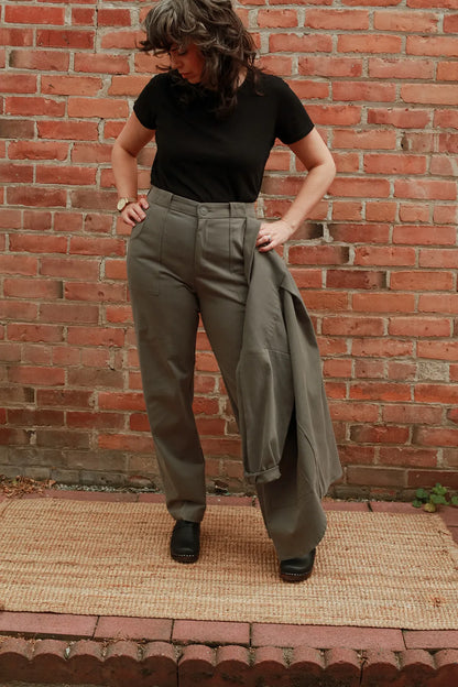Eve Garvel Fall 23/24 - Joy Pants in Charcoal