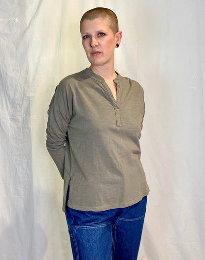 It Is Well L.A Henley T-Shirt in Olive
