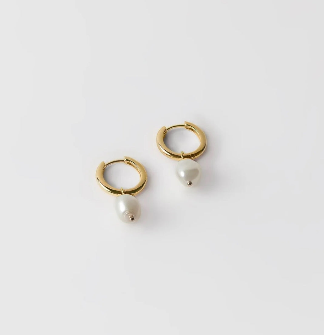 Pearl Hoops in Gold