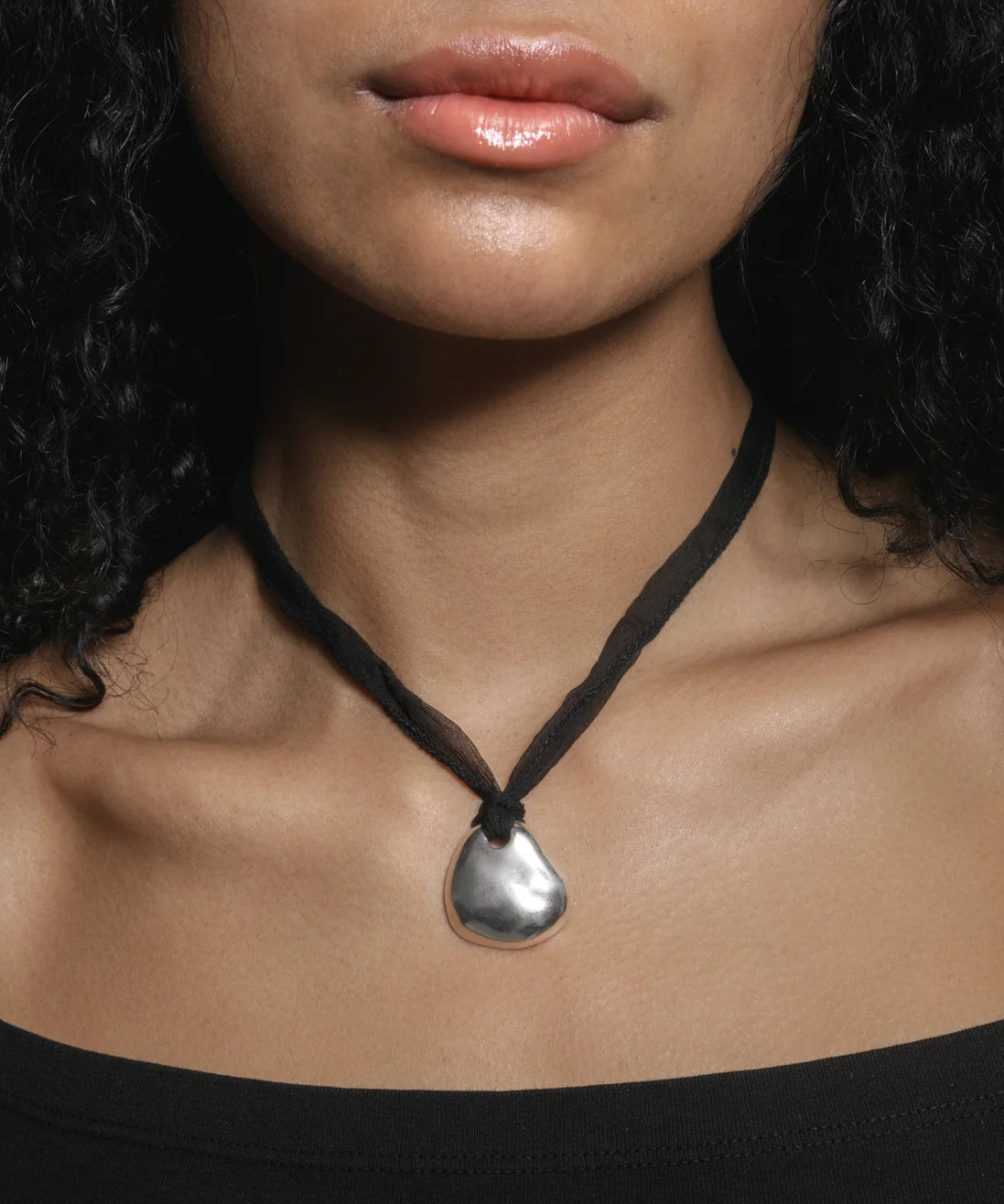 Petal Necklace in Black