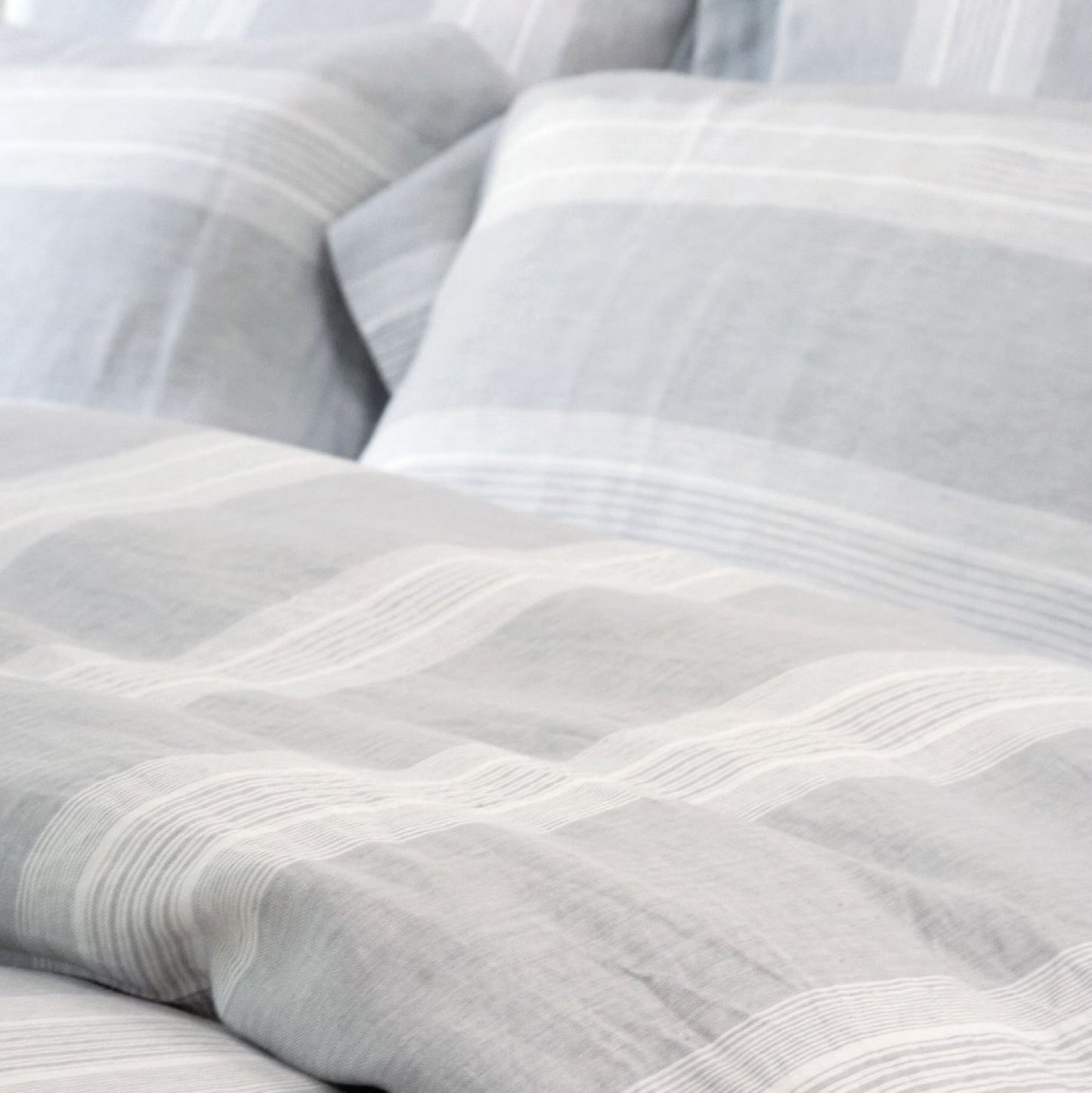 Sisco Stripe Linen Duvet Cover | Queen