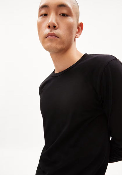 JAAMES LongSleeve T-Shirt in Black