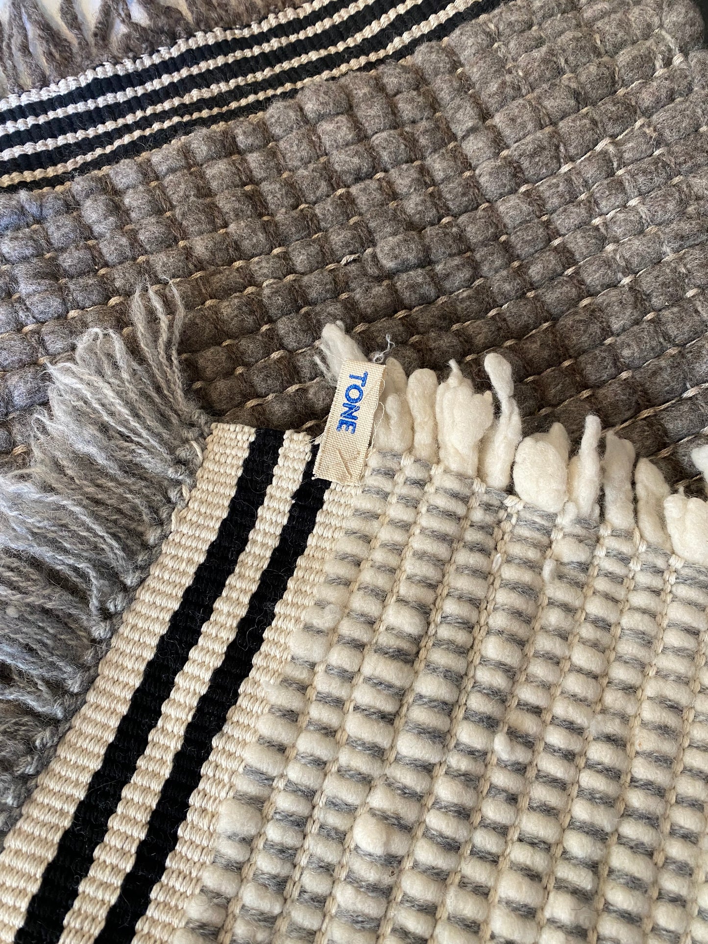 Le Petit Tapis | Handwoven Small Wool Mat | Puff White