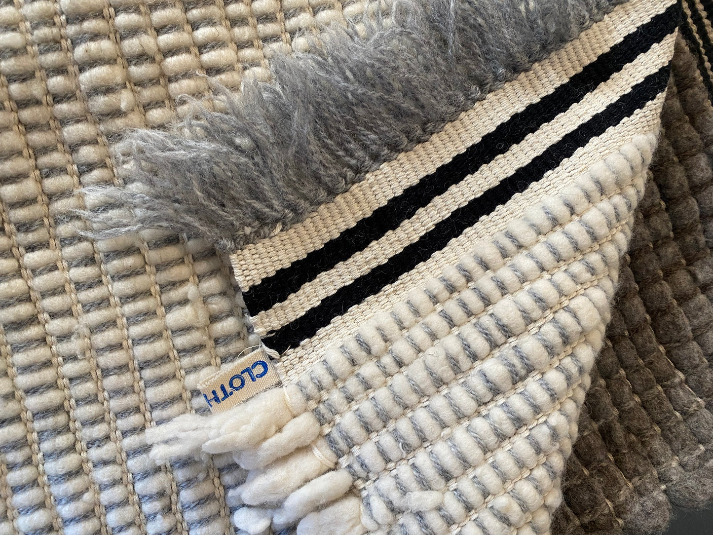 Le Petit Tapis | Handwoven Small Wool Mat | Puff White