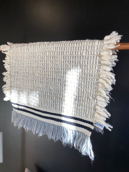 Le Petit Tapis | Handwoven Small Wool Mat | Puff White