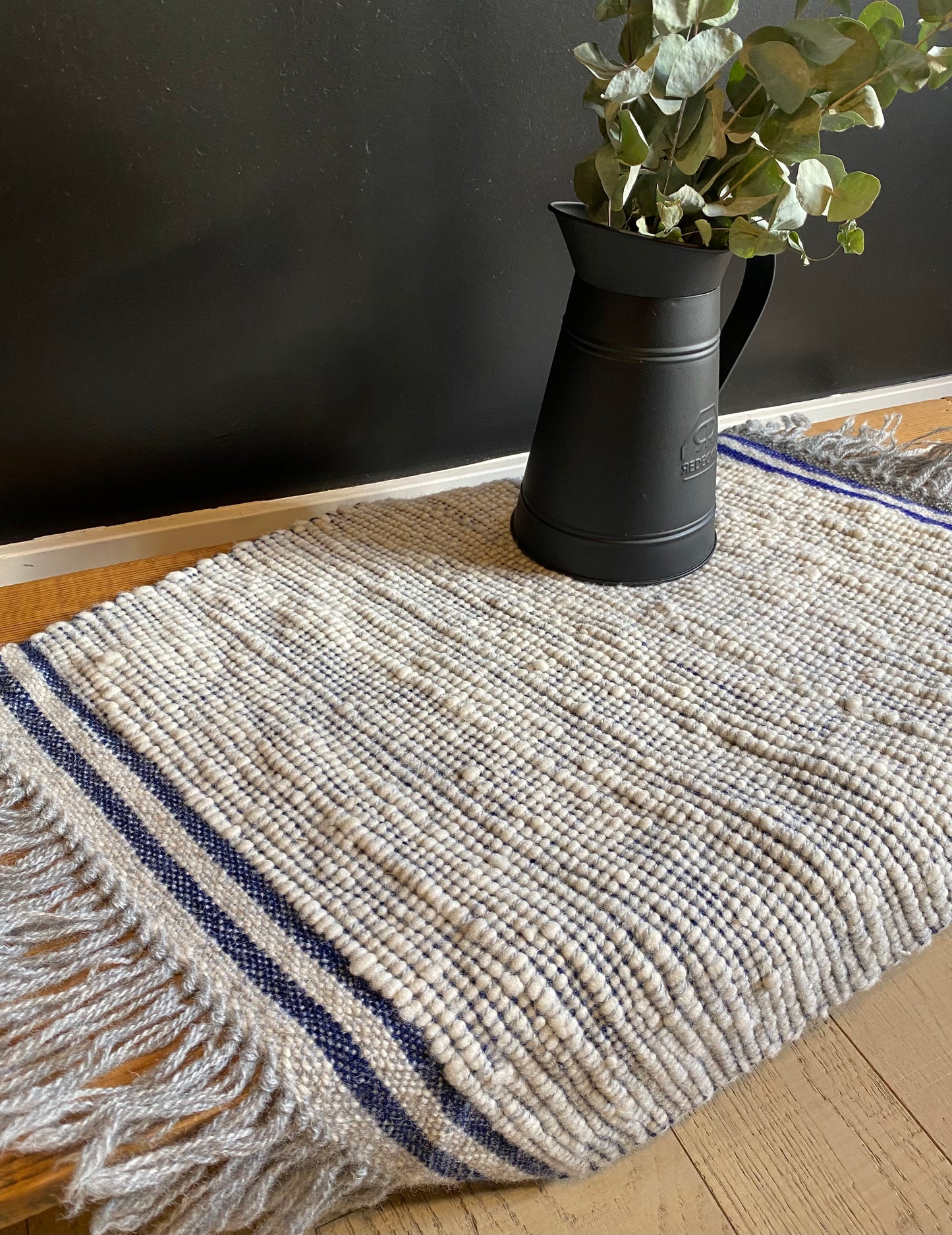 Le Petit Tapis | Handwoven Small Wool Mat | Puff Indigo