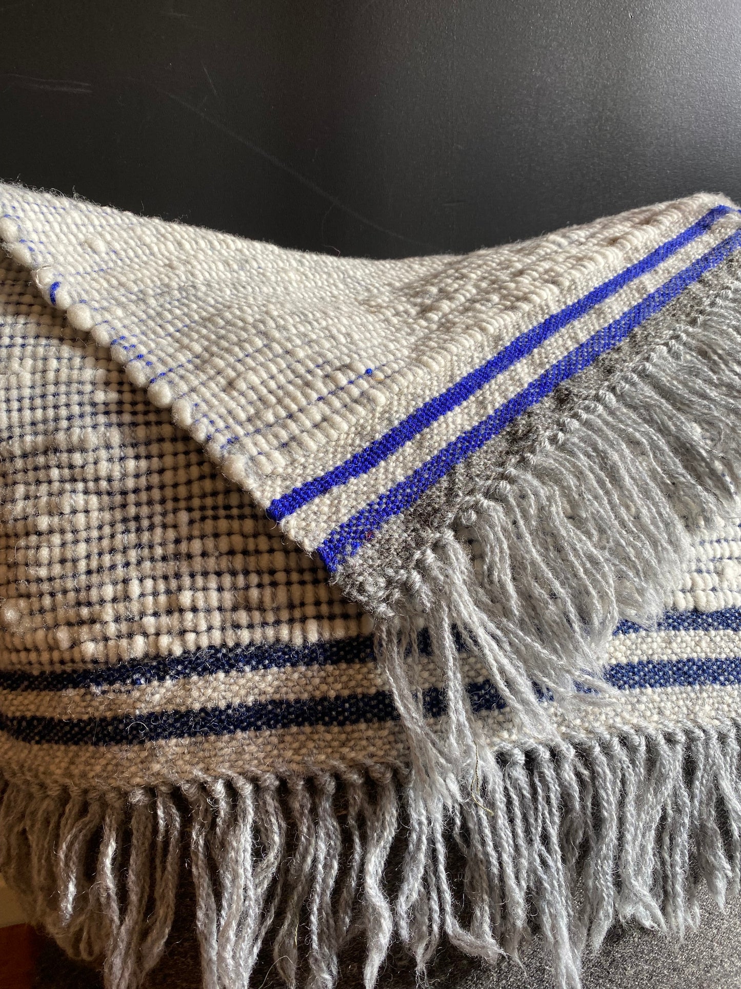 Le Petit Tapis | Handwoven Small Wool Mat | Puff Indigo