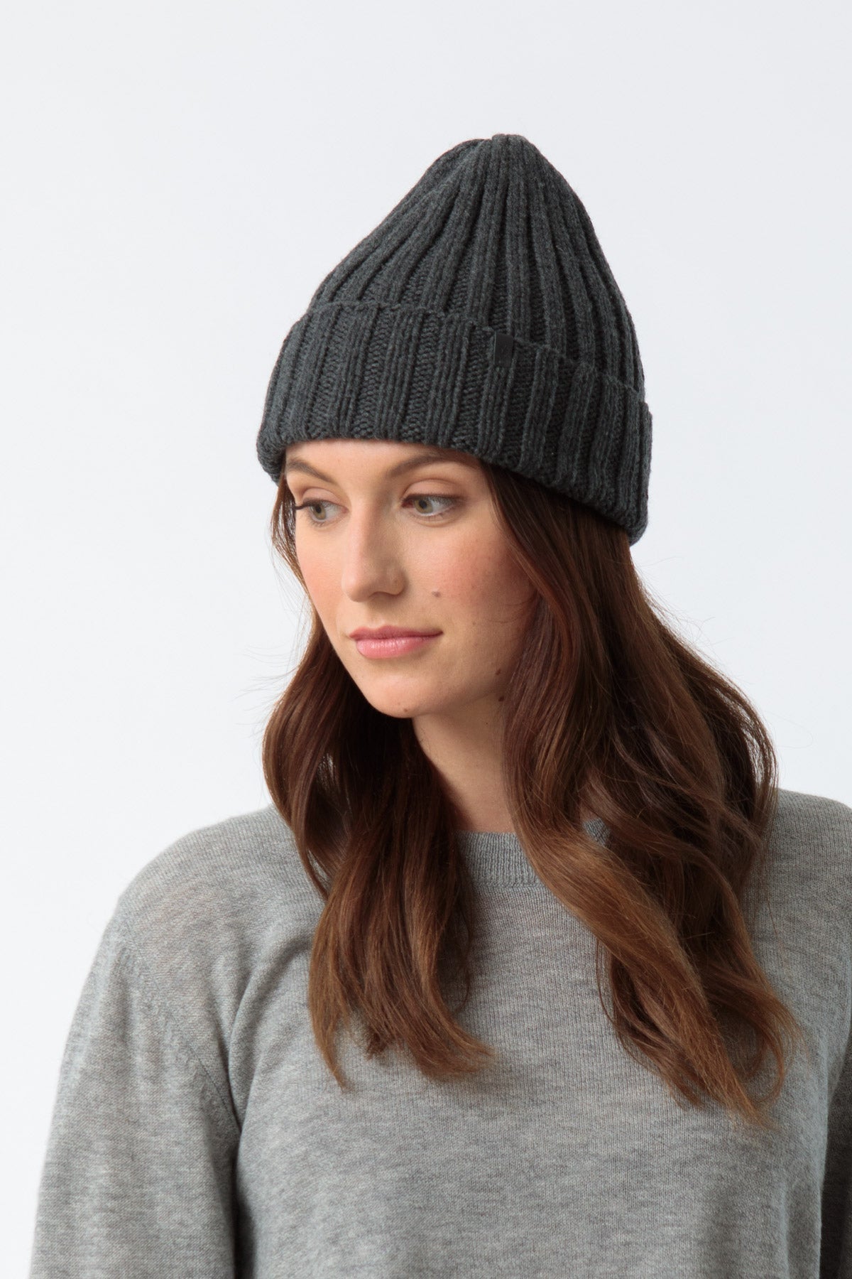 Dinadi Merino Thick Rib Hat in Charcoal Grey
