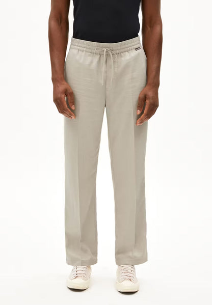 SS25 - ARMEDANGELS - Lukaa Lino Pant in Sand Stone - front 3 