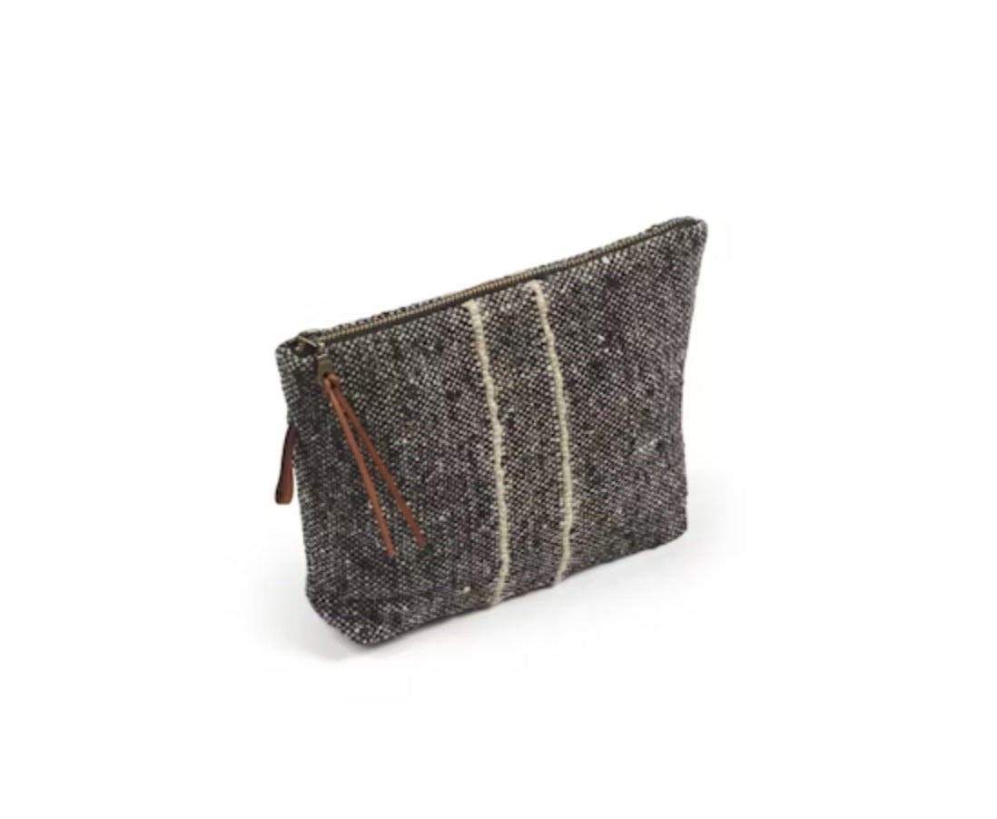 SS25 - Libeco - Francis Linen Pouch | Stripe - display 1 