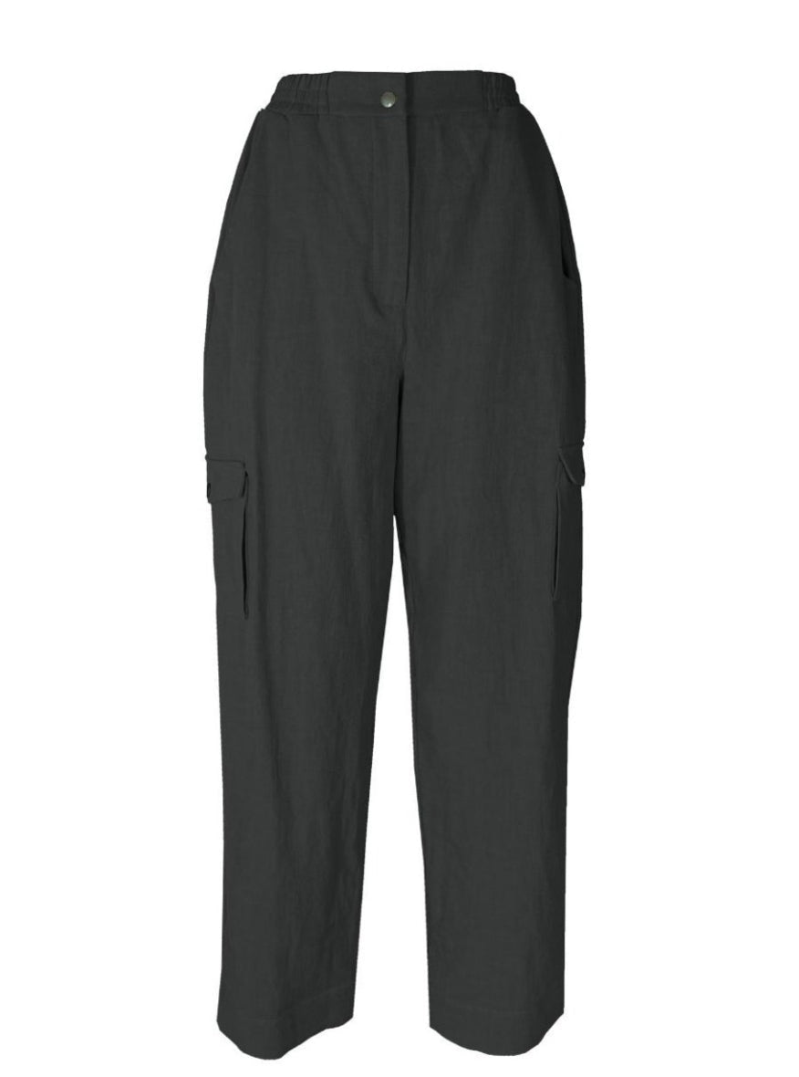 SS25 - Melow - Kristof Pant in Black - front 1 