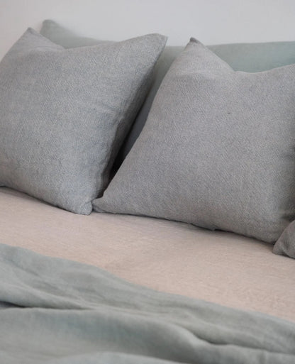SS25 - Sömn - Harper Square Sham Cover | Ocean Teal - on bed 4 
