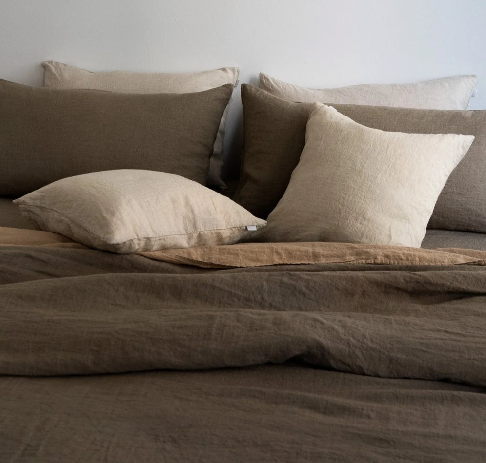 SS25 - Sömn - Square Sham Cover | Latte - on bed 3 