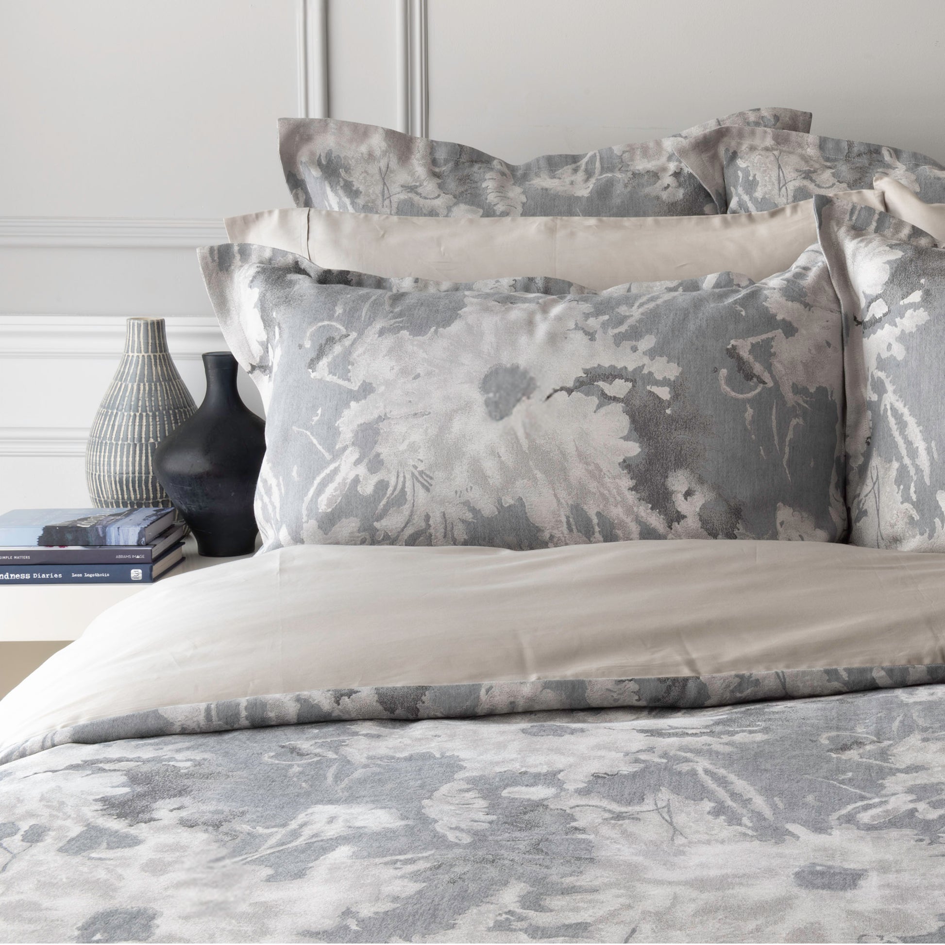 St Geneve Blossom Duvet Cover in Moonlight with Capri Platinum Backing