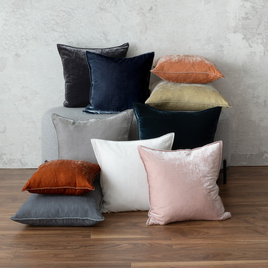 Divina | Cushion | St Genève