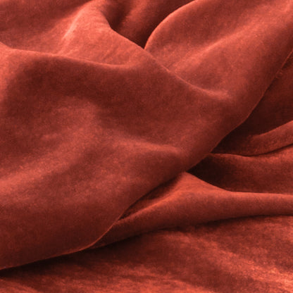 St Geneve Divina Swatch Amber