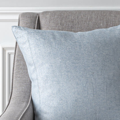 S Geneve Forte Cushion in Ice Closeup
