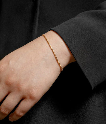SS25 - Wolf Circus - Adele Bracelet | Gold - on model 3