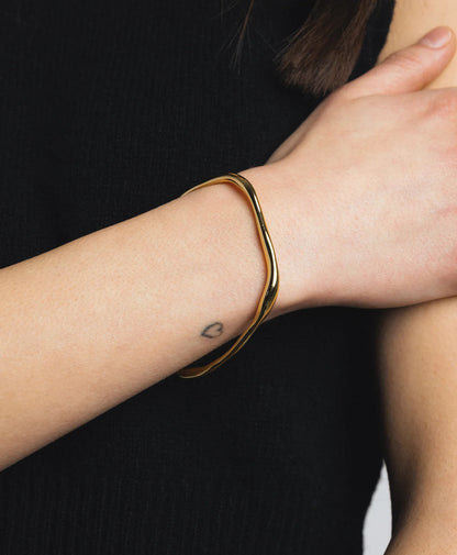SS25 - Wolf Circus - Blake Bracelet | Gold - on model 2 