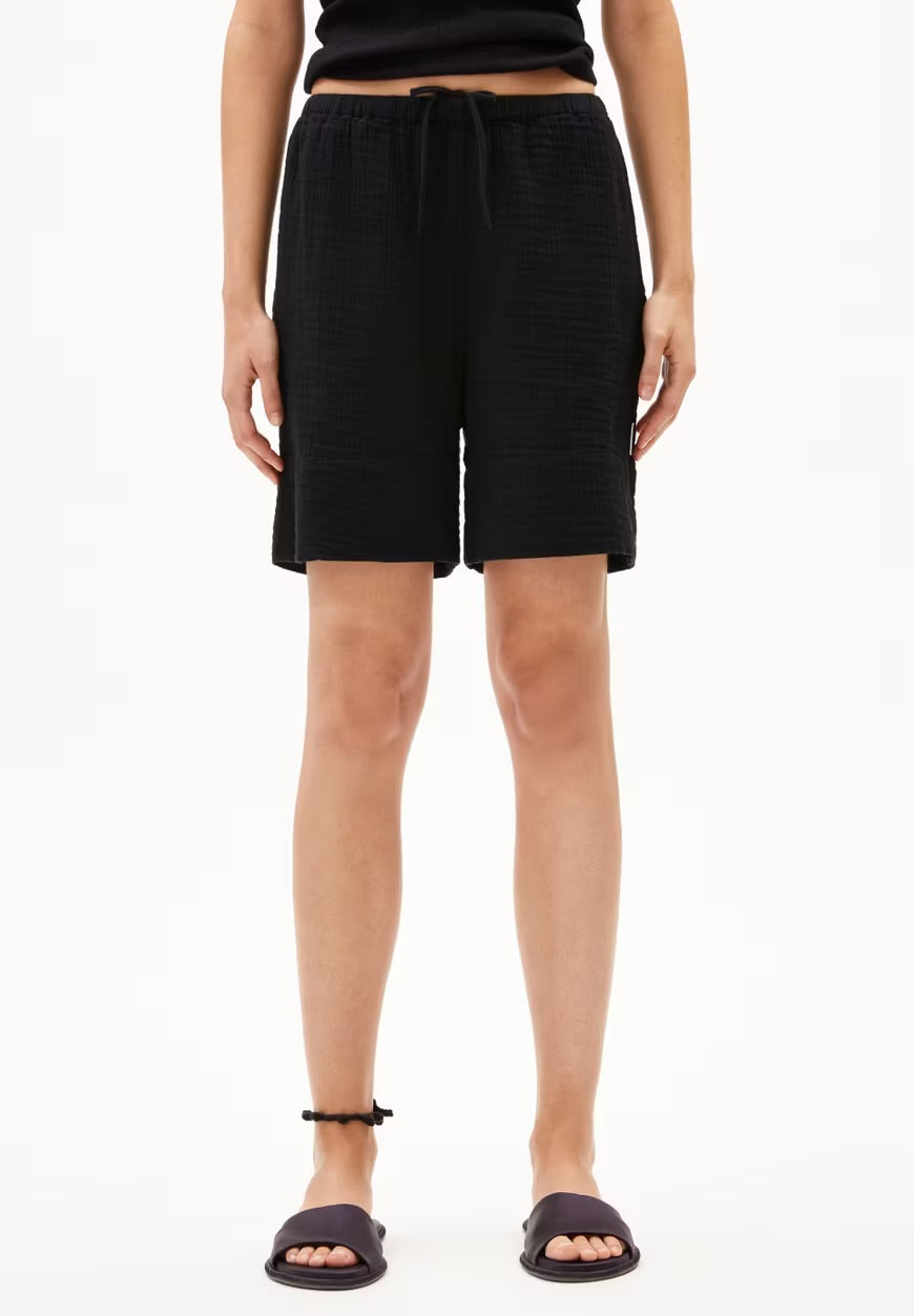 SS25 ARMEDANGELS - Teonaa Musselin Shorts in Black - front 3