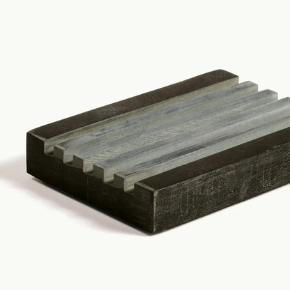 Rectangle soap dish with grooves