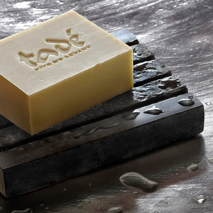 Rectangle soap dish with grooves
