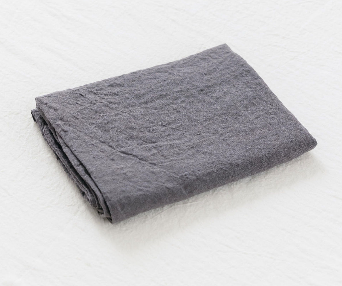 Sömn - SS25 - Pillowcase 2pc Queen | Charcoal - on display 2 