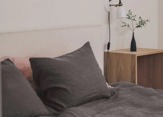 Sömn - SS25 - Pillowcase 2pc Queen | Charcoal - on pillow 1 