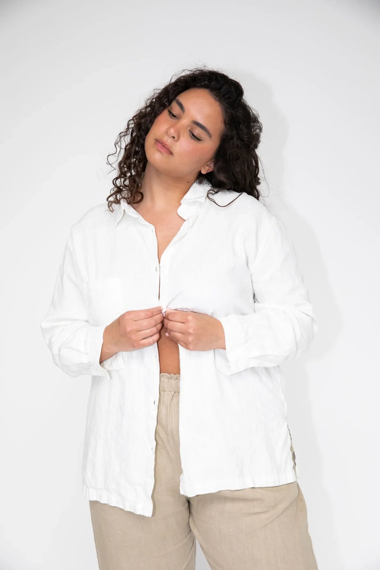 Lloyd Top in White Linen