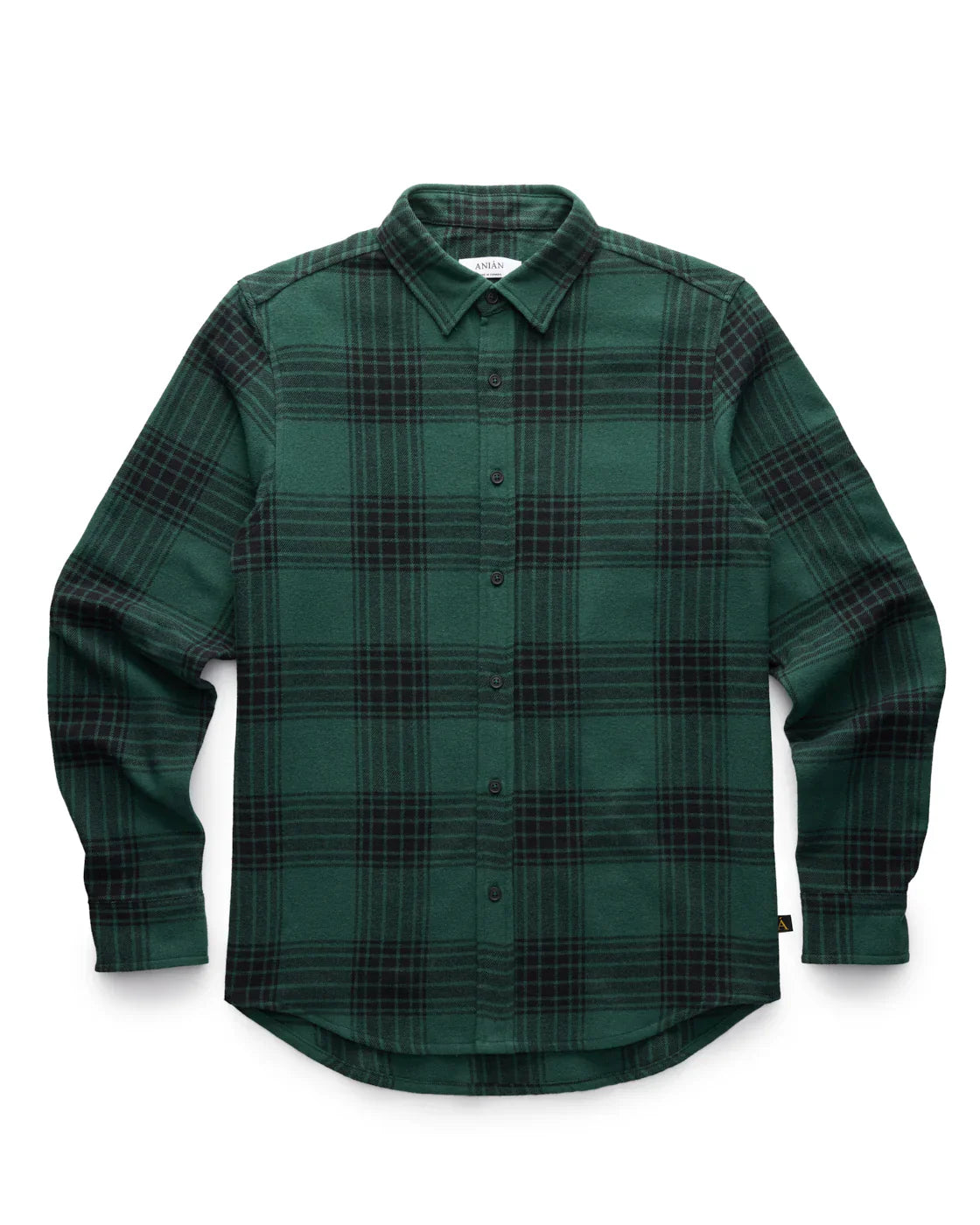 Anián men's unisex plaid flannel shirt in green and black checkered pattern, designed for comfort and style in Kelowna