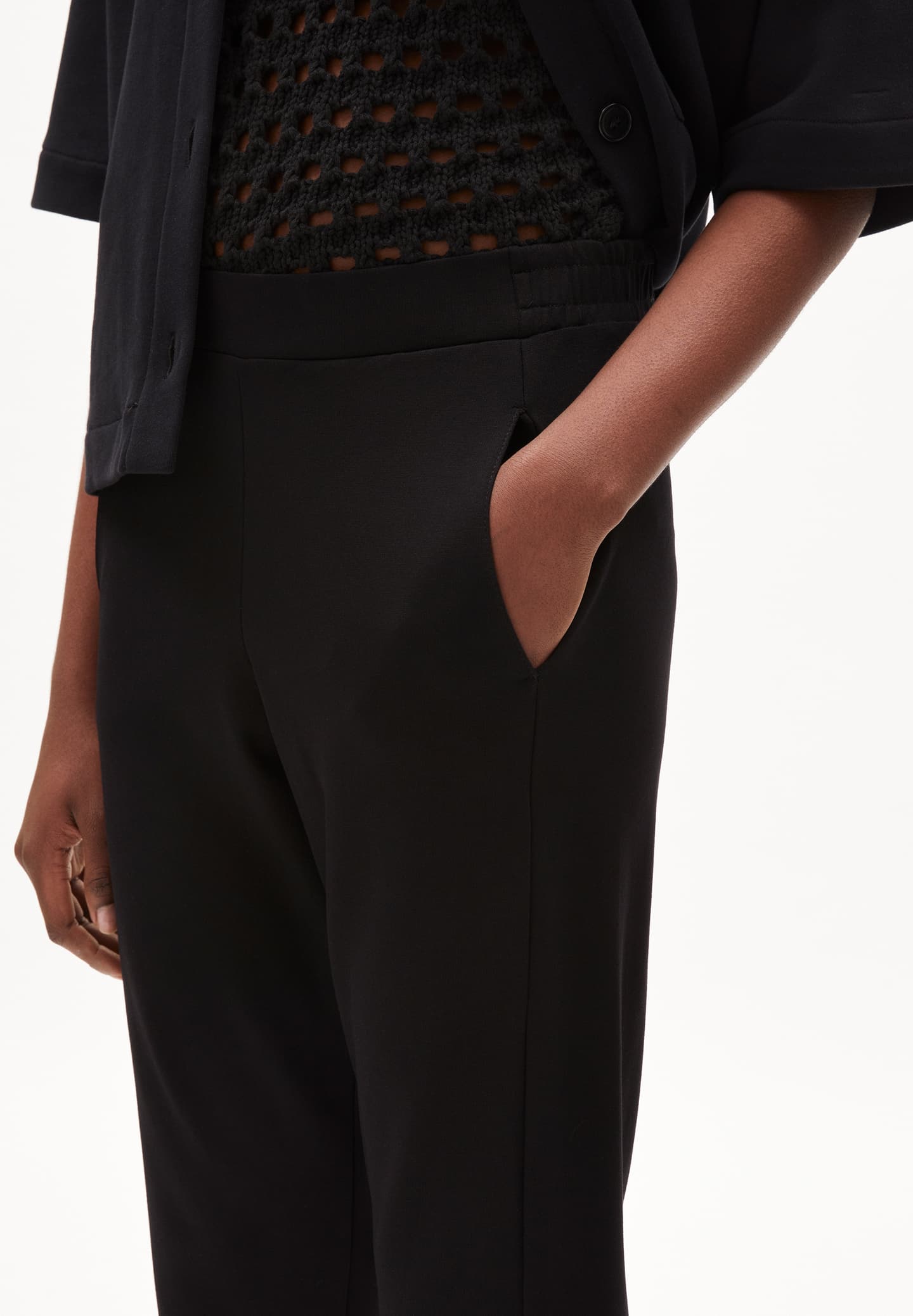 ARMEDANGELS Canada black casual pants with side pockets and comfortable waistband in Kelowna